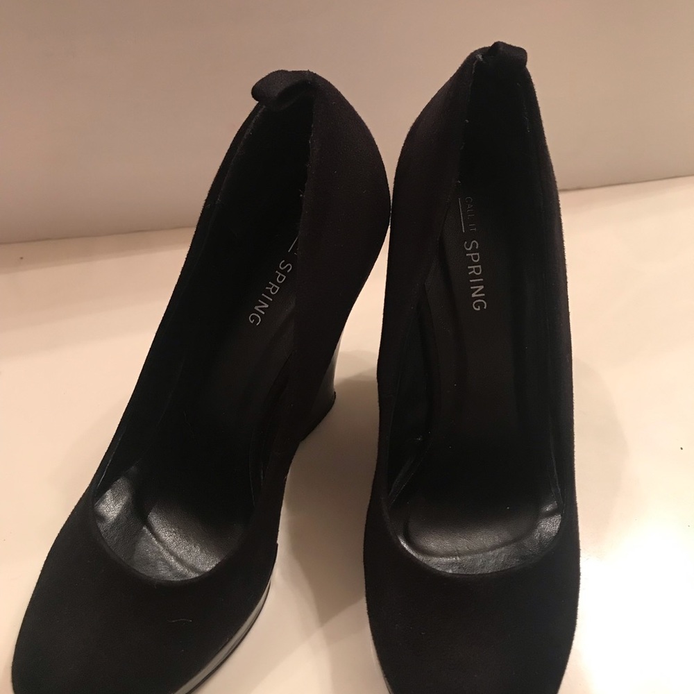 Call it spring black wedges